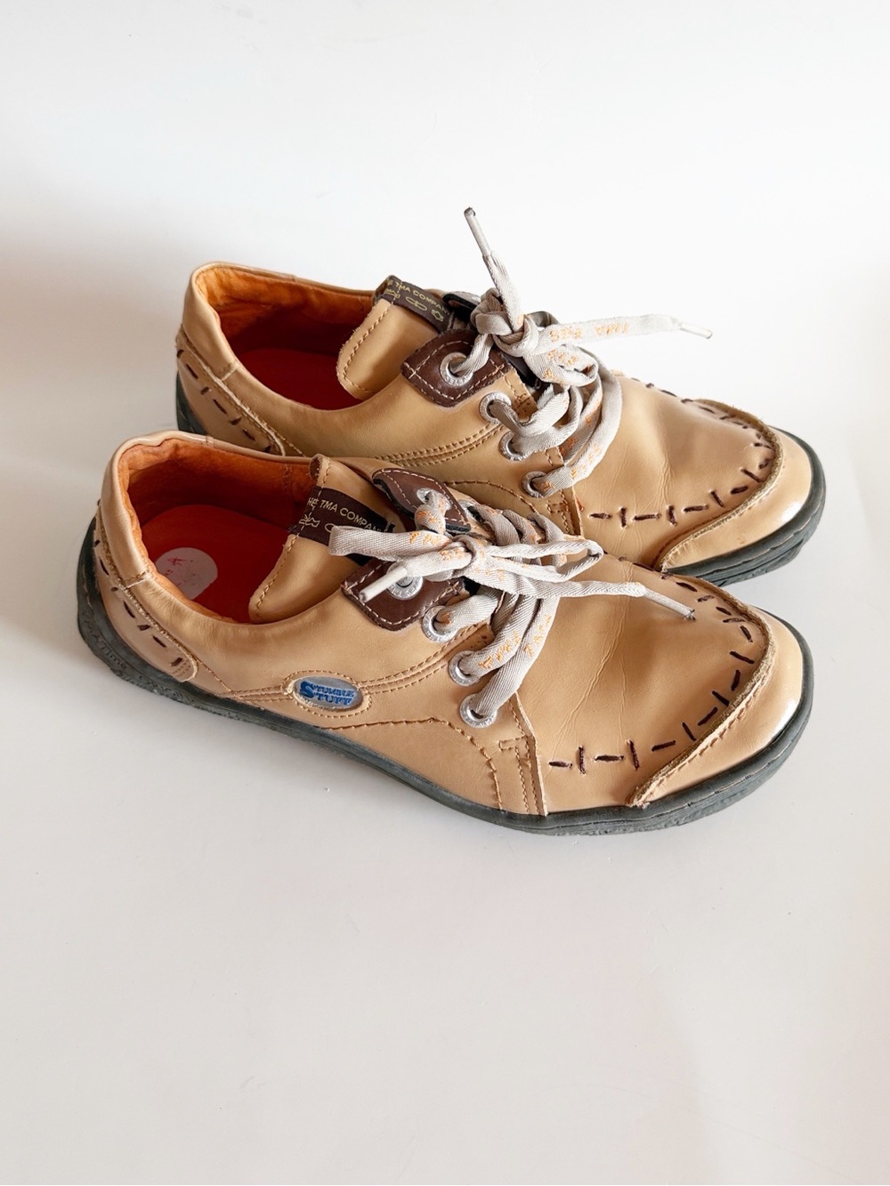 TMA Eyes Groovy Glides Washed Leather Tan Wide-Toe Flats Sneaker size 9